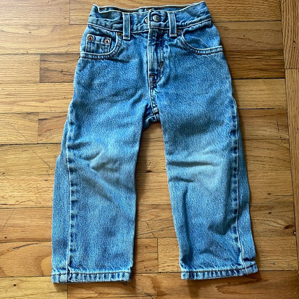 Levi’s 3T jeans 550